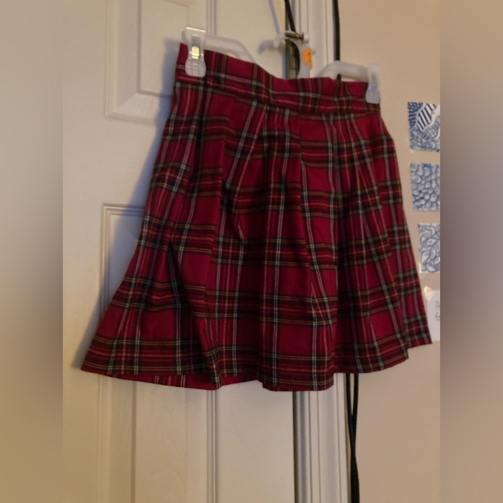 Black and Red Plaid Skirt with Faux O-Ring Zipper - Picture 4 of 8